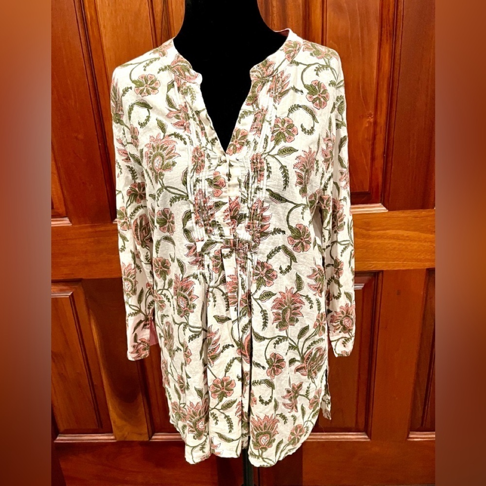ROLLER RABBIT Long Sleeve Floral Shirt Blouse Pin tuck Roll Sleeve size S